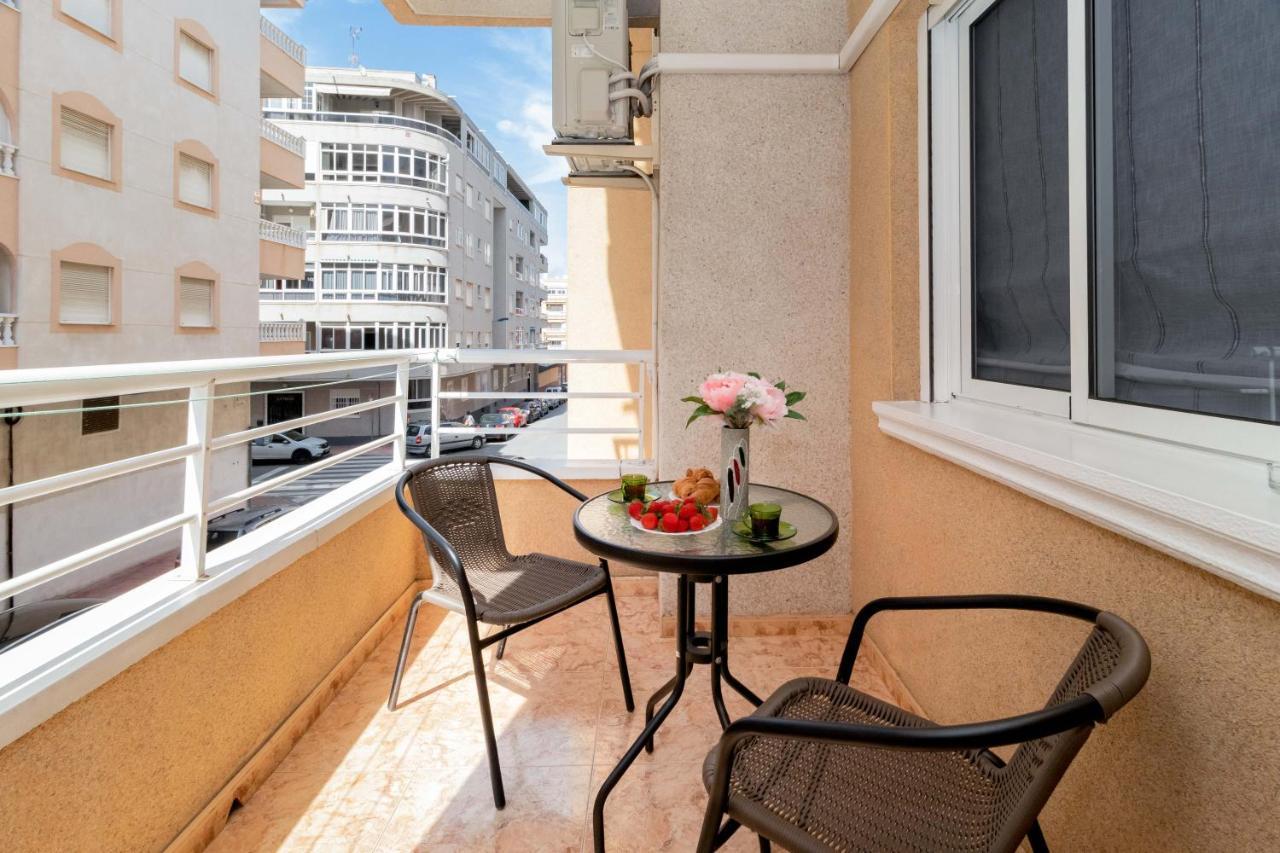 Piso En El Centro Lejlighed Torrevieja Eksteriør billede