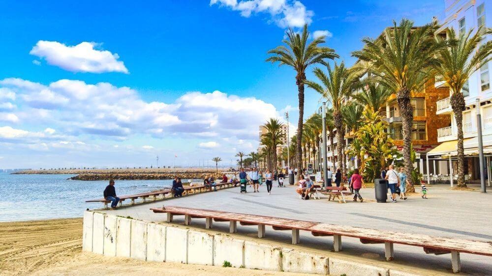 Piso En El Centro Lejlighed Torrevieja Eksteriør billede