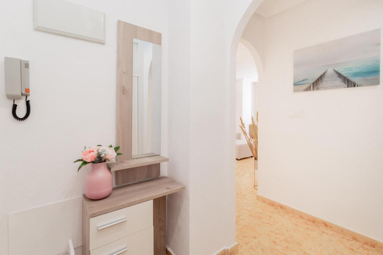 Piso En El Centro Lejlighed Torrevieja Eksteriør billede