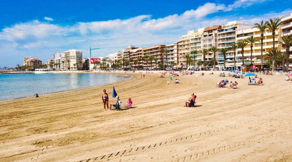 Piso En El Centro Lejlighed Torrevieja Eksteriør billede